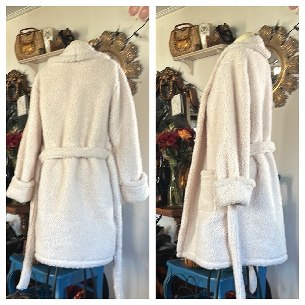 Sherpa Robe - Picture 4 of 8